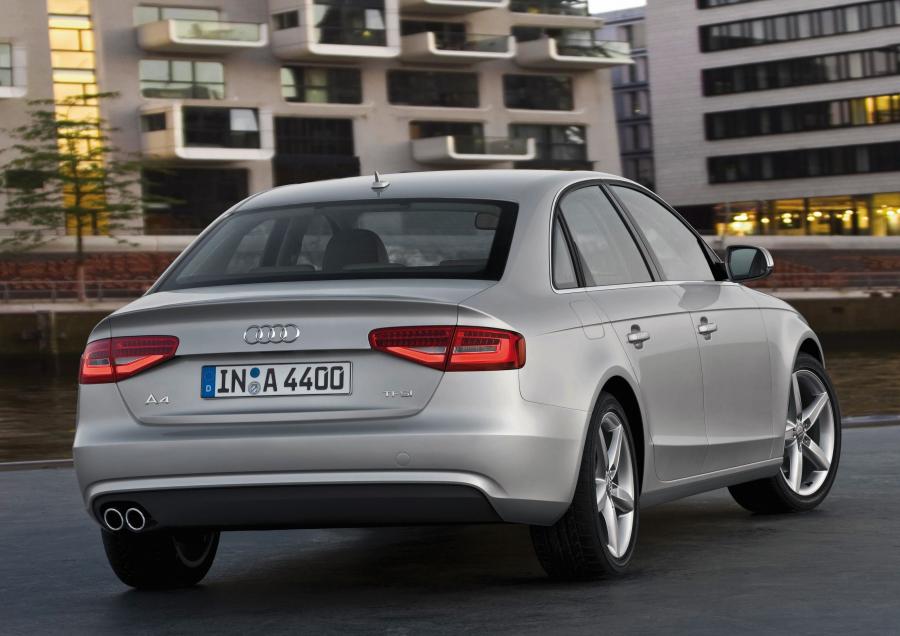  Audi A4 2.0T Sedan (B8, 8K) 2012 года  (фото 5 из 19)
